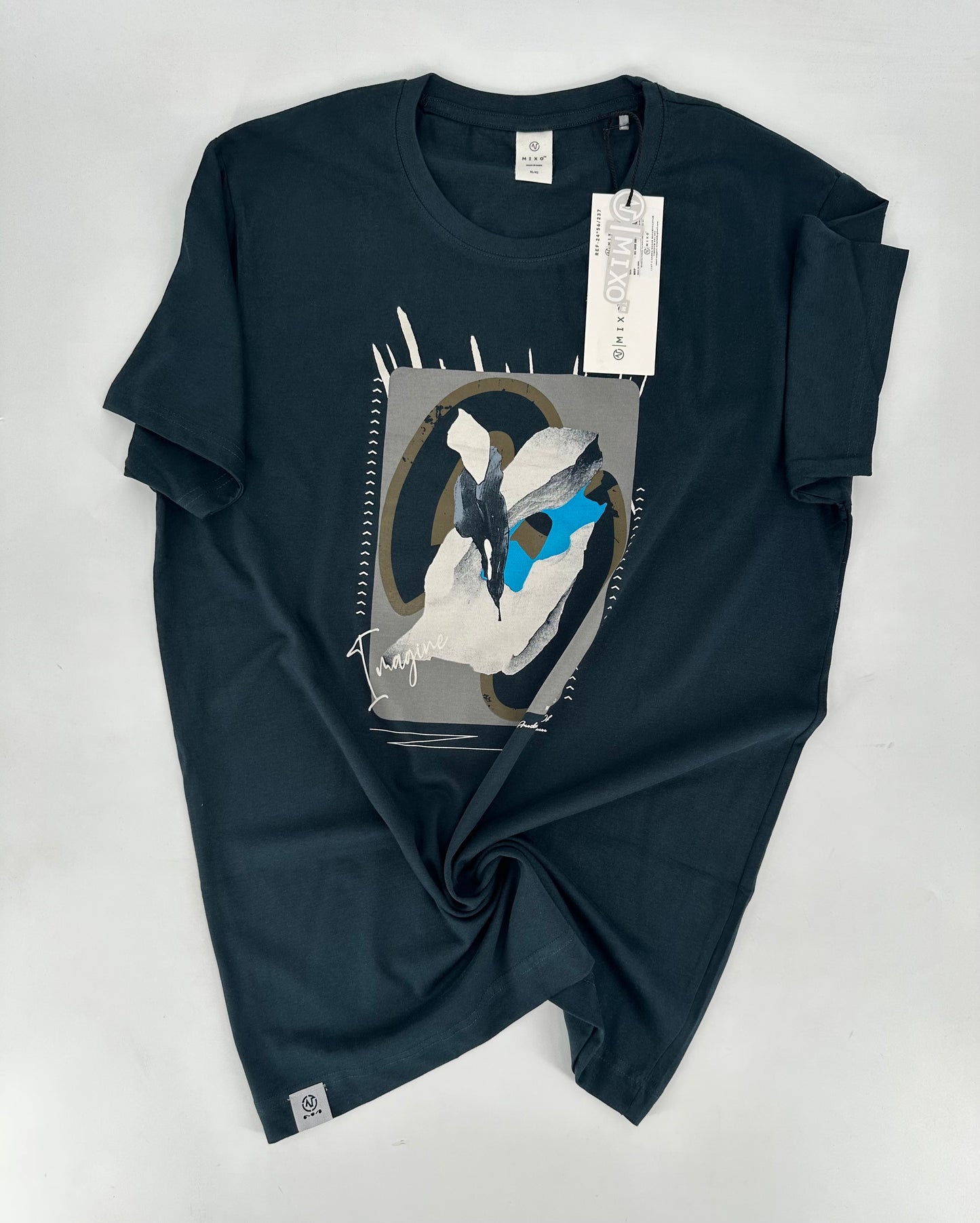 Mixo Graphic Tee
