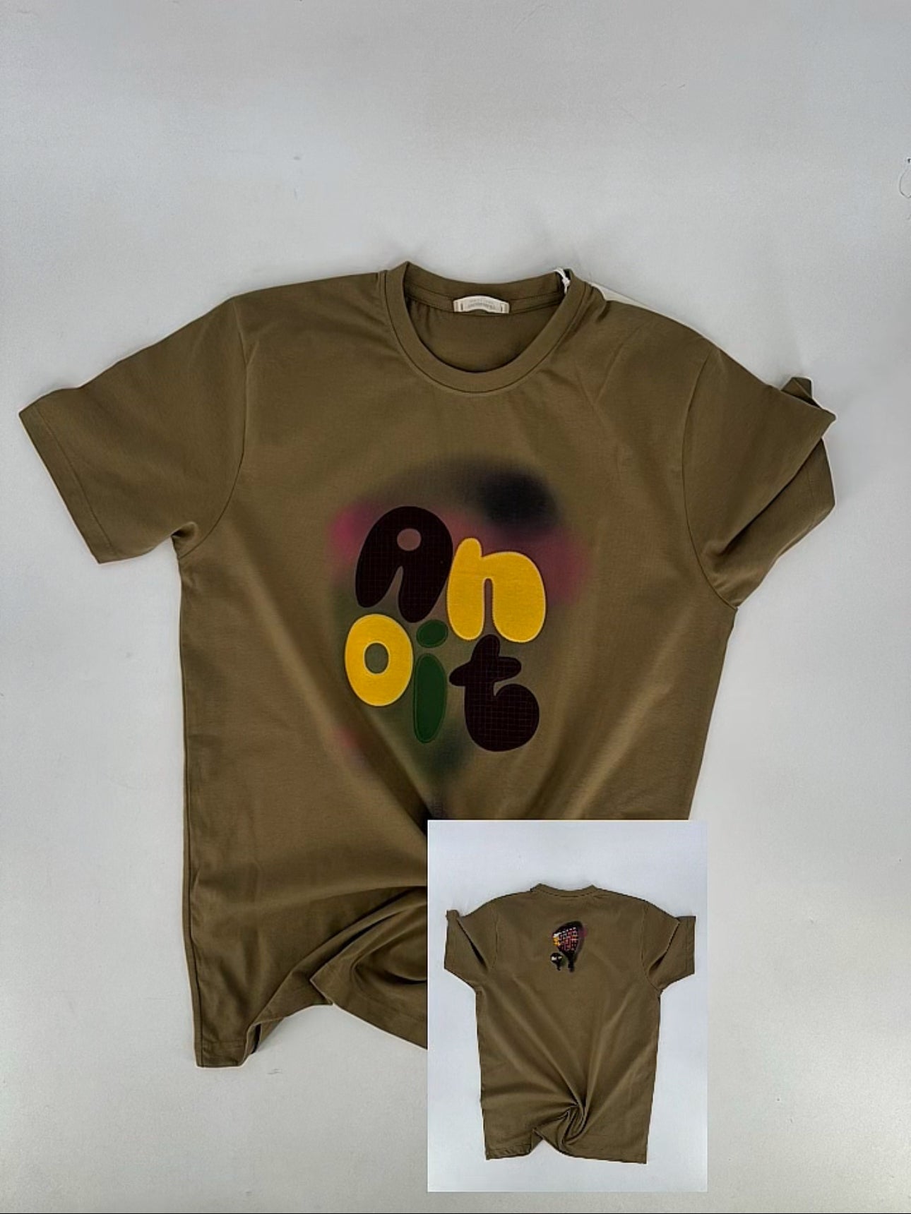 Thanabat Graphic Tees