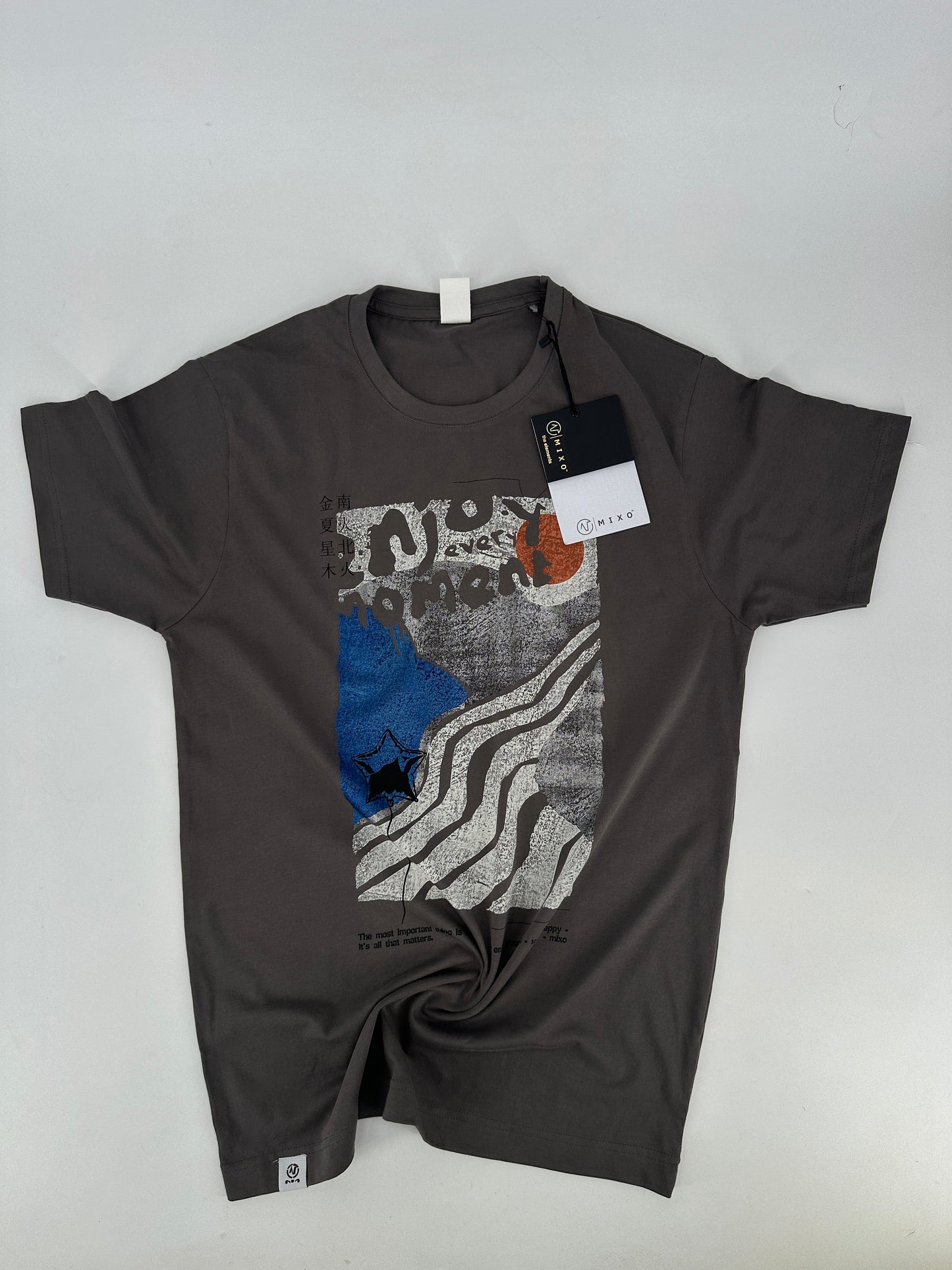 Mixo Graphic Tees